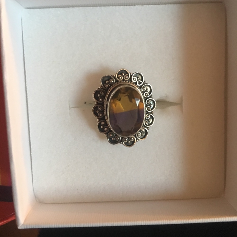 Ametrine ring